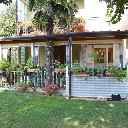 Giardino Apartment